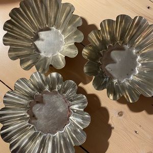 Vintage fluted cake tins